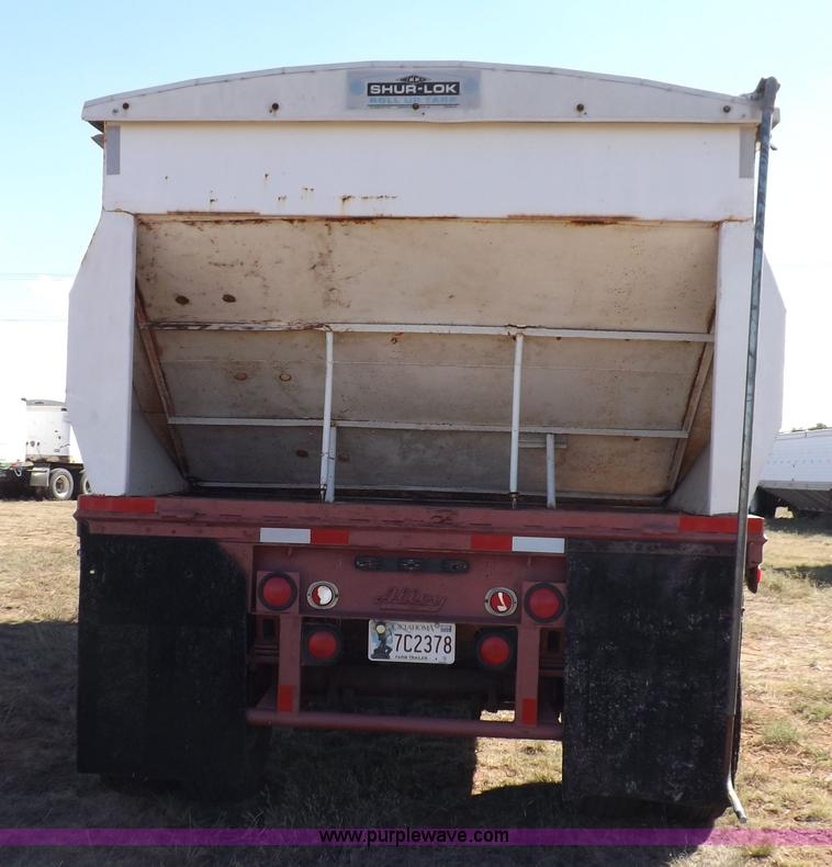 image for item H9085 1966 Utility pup grain trailer