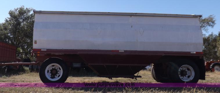 image for item H9085 1966 Utility pup grain trailer