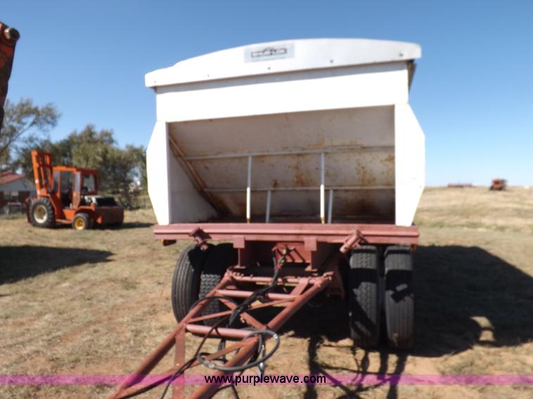 image for item H9085 1966 Utility pup grain trailer