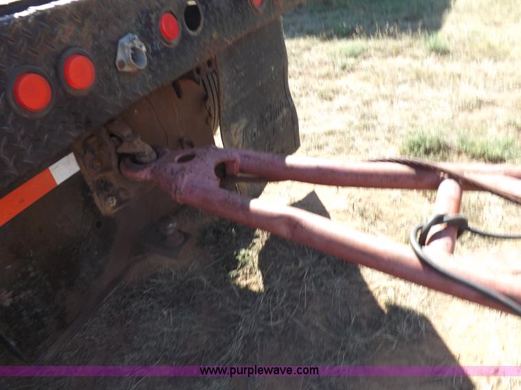 image for item H9085 1966 Utility pup grain trailer