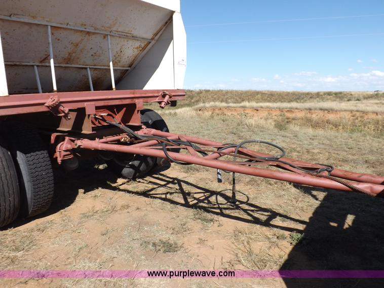image for item H9085 1966 Utility pup grain trailer
