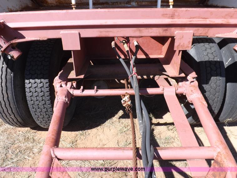 image for item H9085 1966 Utility pup grain trailer