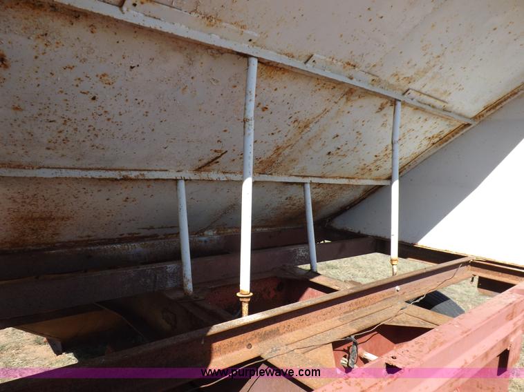 image for item H9085 1966 Utility pup grain trailer