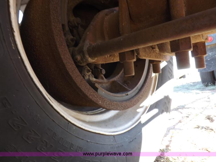 image for item H9085 1966 Utility pup grain trailer