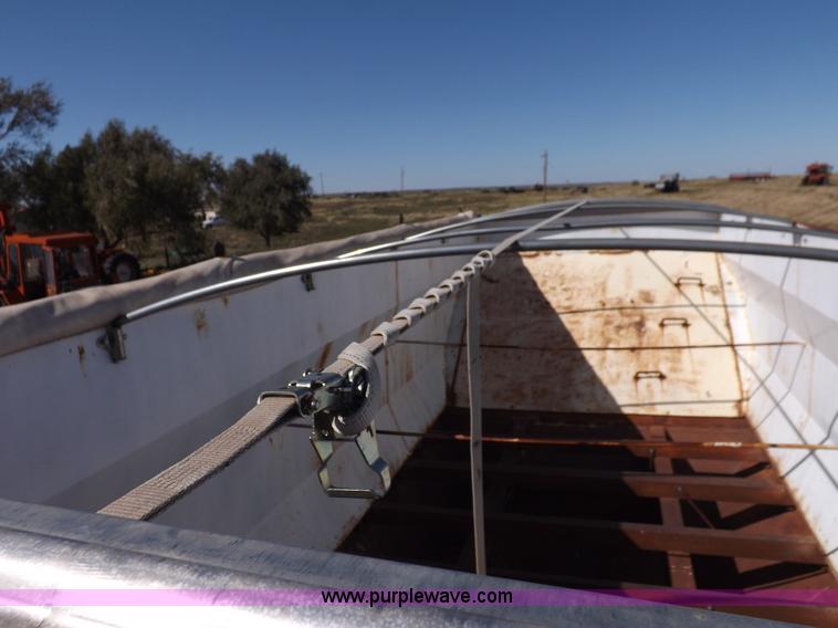 image for item H9085 1966 Utility pup grain trailer