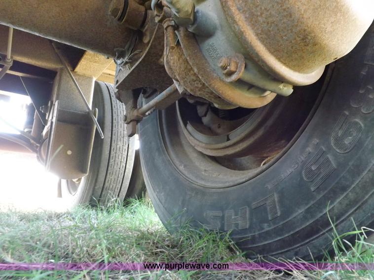 image for item H9086 2003 Transcraft TL2000F3 flatbed trailer