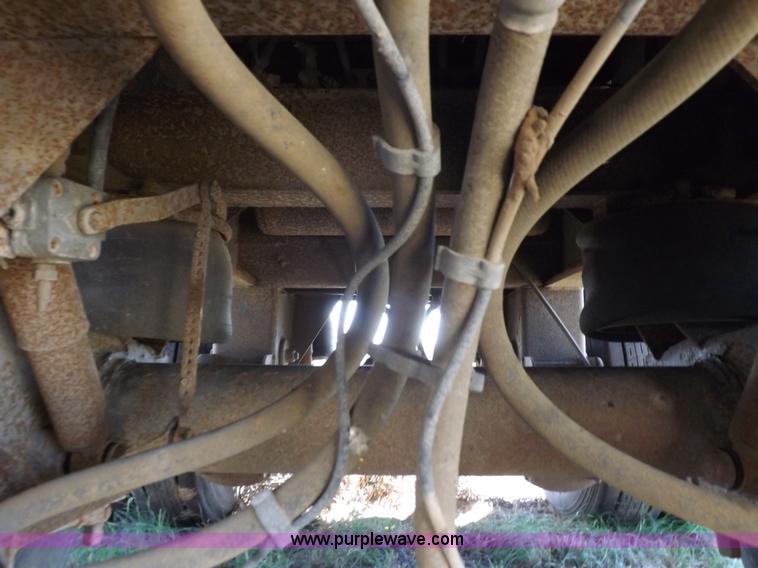 image for item H9086 2003 Transcraft TL2000F3 flatbed trailer