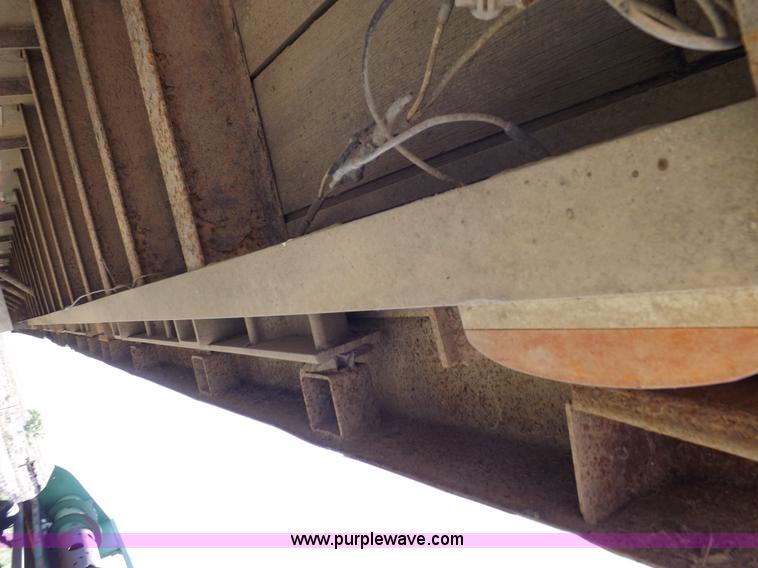 image for item H9086 2003 Transcraft TL2000F3 flatbed trailer