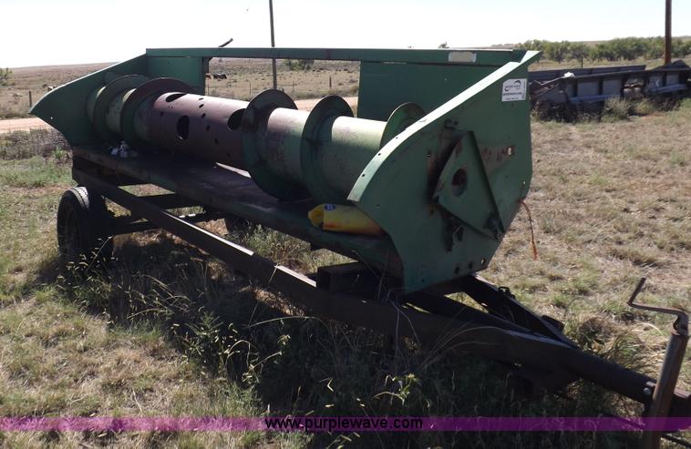 image for item H9087 John Deere 212 header