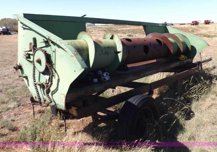 image for item H9087 John Deere 212 header