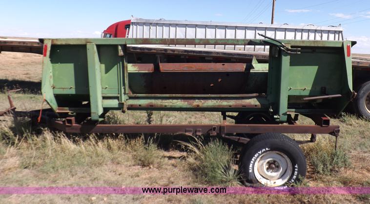 image for item H9087 John Deere 212 header