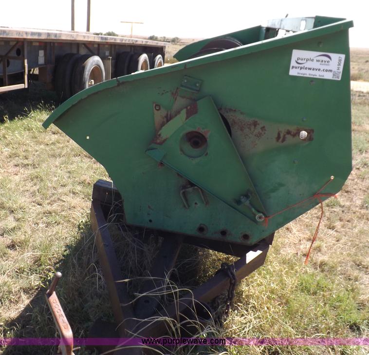 image for item H9087 John Deere 212 header