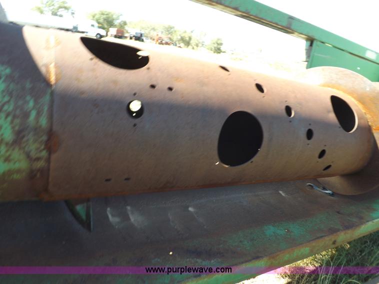 image for item H9087 John Deere 212 header