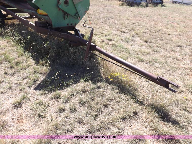 image for item H9087 John Deere 212 header