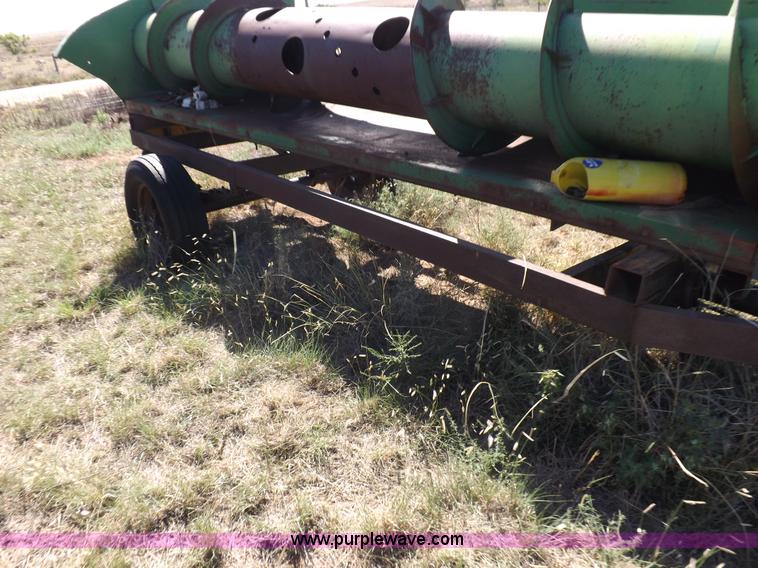 image for item H9087 John Deere 212 header