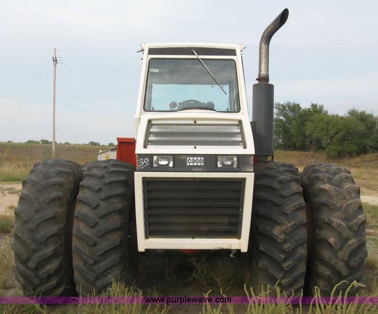 image for item H9492 1980 Case 4690 4WD tractor