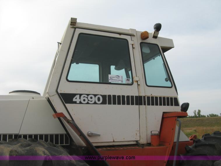 image for item H9492 1980 Case 4690 4WD tractor