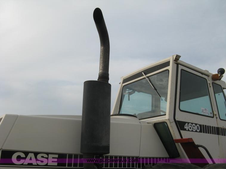 image for item H9492 1980 Case 4690 4WD tractor