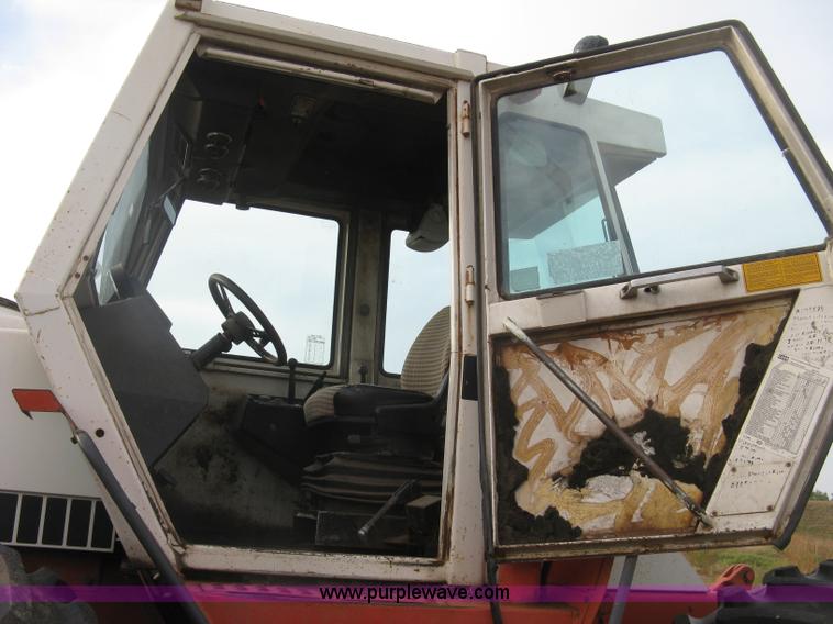 image for item H9492 1980 Case 4690 4WD tractor