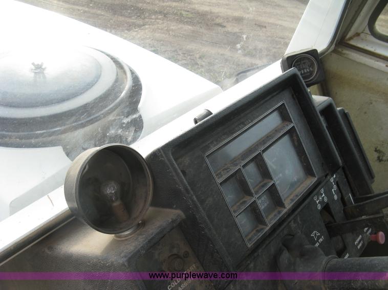 image for item H9492 1980 Case 4690 4WD tractor