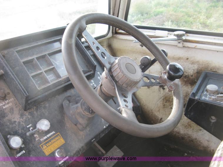 image for item H9492 1980 Case 4690 4WD tractor