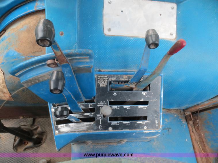 image for item I2205 1984 Ford 6710 MFWD tractor