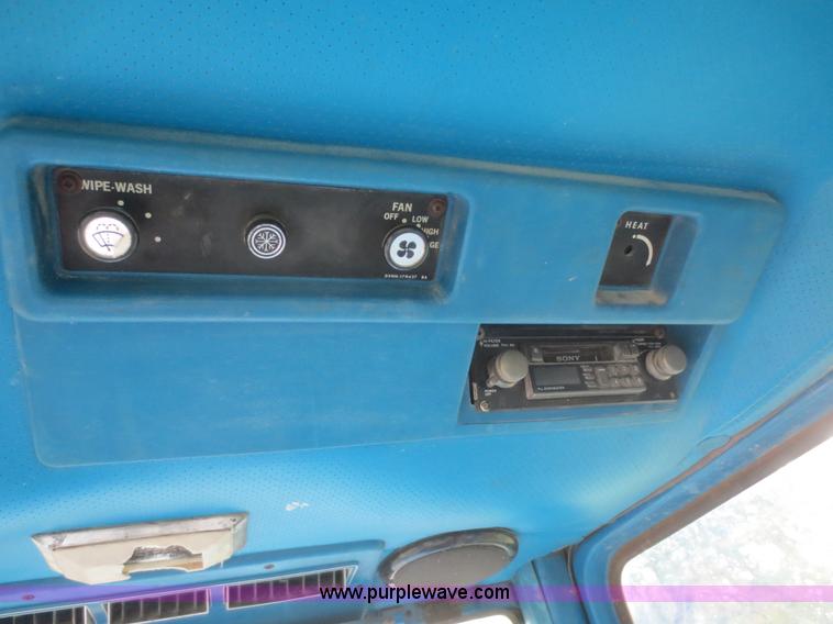 image for item I2205 1984 Ford 6710 MFWD tractor