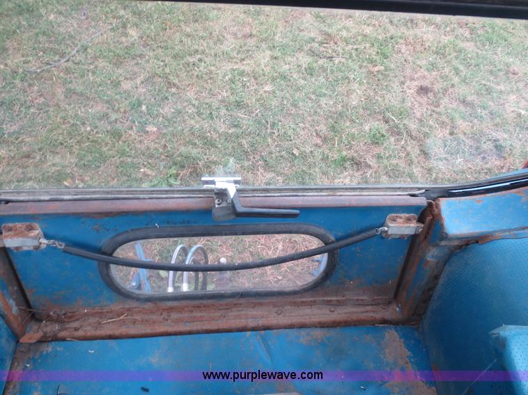 image for item I2205 1984 Ford 6710 MFWD tractor