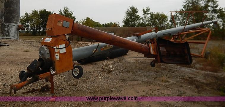 image for item I5340 Hutchinson Mayrath 65' swing hopper auger