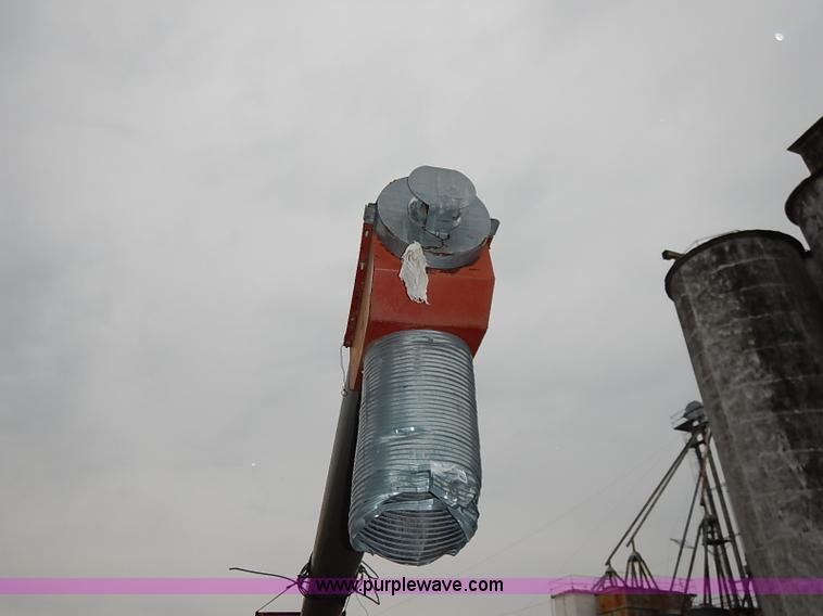 image for item I5340 Hutchinson Mayrath 65' swing hopper auger