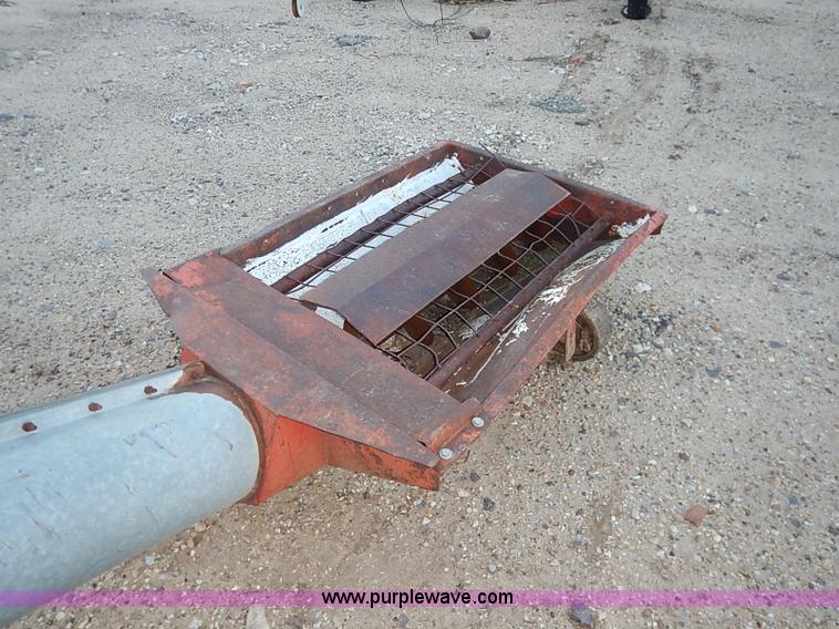 image for item I5341 Hutchinson Mayrath 55' swing hopper auger