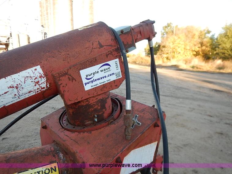 image for item I5341 Hutchinson Mayrath 55' swing hopper auger