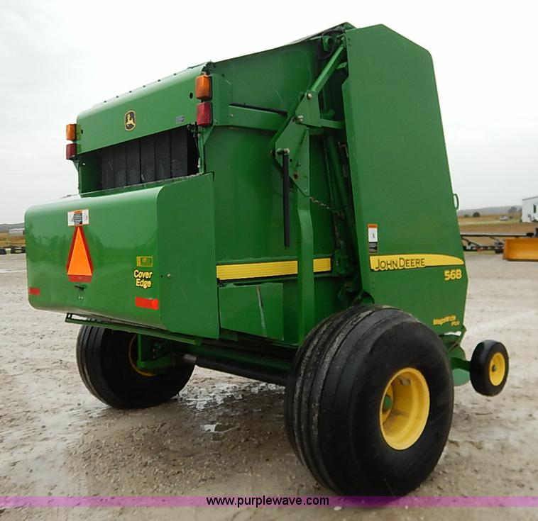 image for item I5390 2007 John Deere 568 round baler