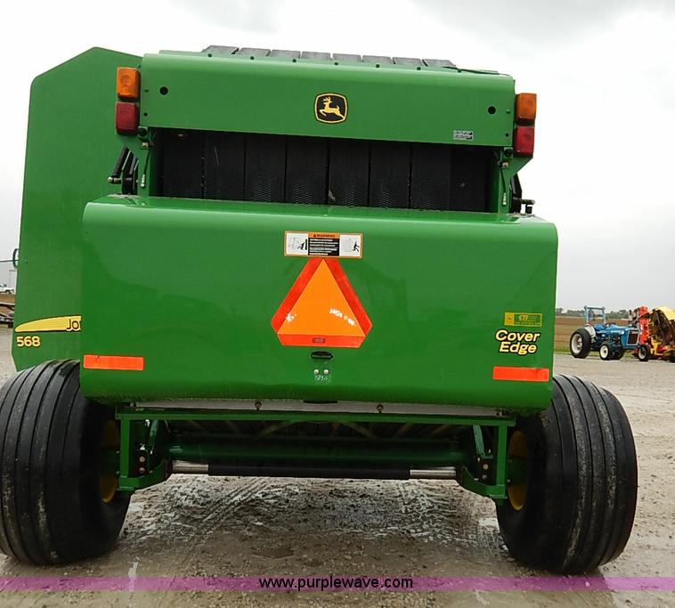 image for item I5390 2007 John Deere 568 round baler