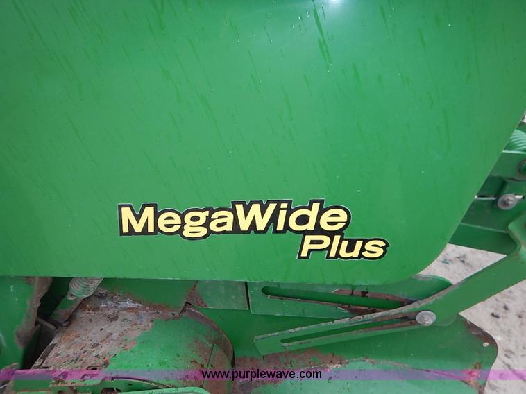 image for item I5390 2007 John Deere 568 round baler