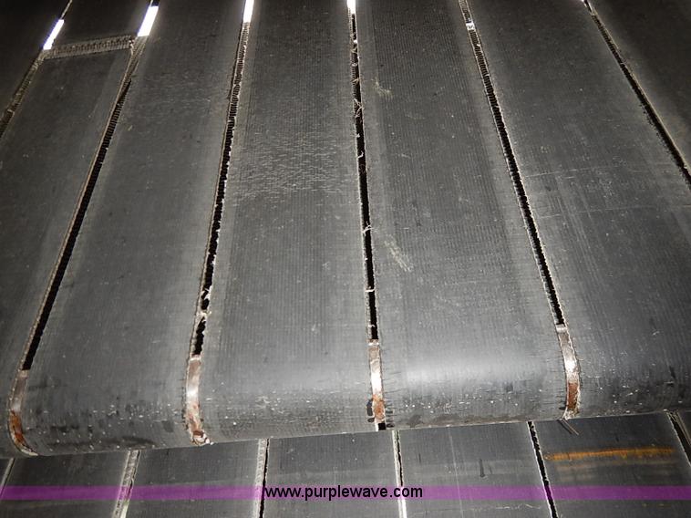 image for item I5390 2007 John Deere 568 round baler