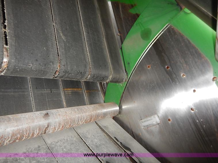 image for item I5390 2007 John Deere 568 round baler