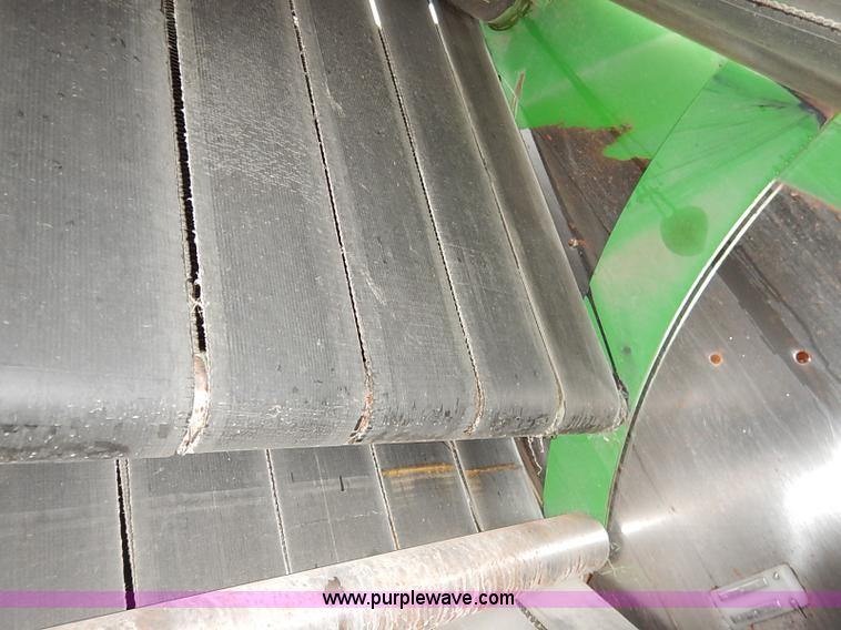 image for item I5390 2007 John Deere 568 round baler