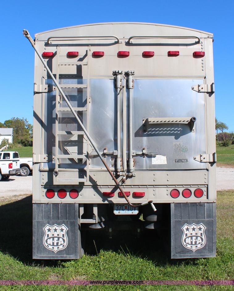 image for item I5877 1995 Timpte double hopper grain trailer