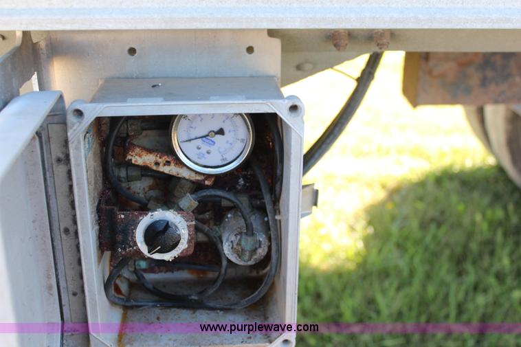 image for item I5877 1995 Timpte double hopper grain trailer