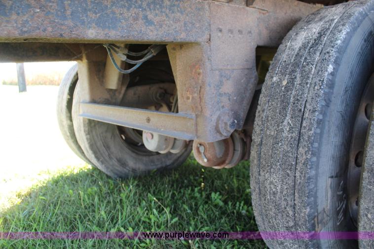 image for item I5877 1995 Timpte double hopper grain trailer
