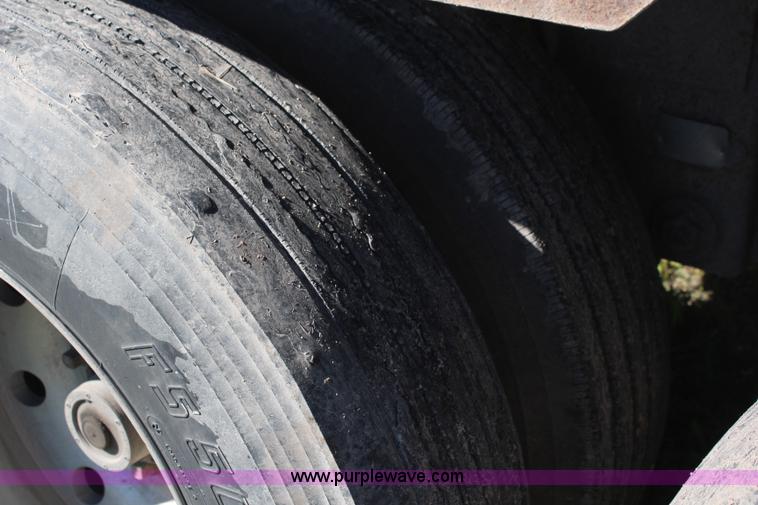 image for item I5877 1995 Timpte double hopper grain trailer