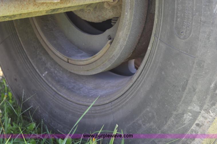 image for item I5877 1995 Timpte double hopper grain trailer