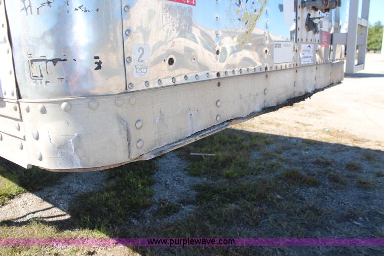 image for item I5877 1995 Timpte double hopper grain trailer
