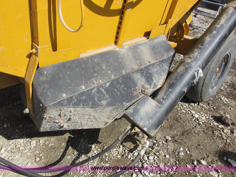 image for item I8907 Gravity flow wagon