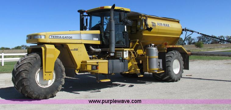 image for item I8921 2001 Ag-Chem TerraGator 8103 self-propelled applicator