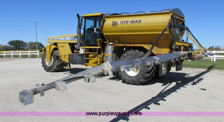 image for item I8921 2001 Ag-Chem TerraGator 8103 self-propelled applicator
