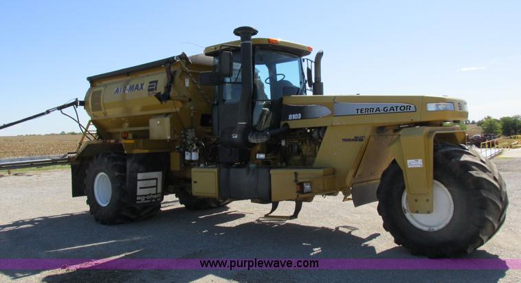 image for item I8921 2001 Ag-Chem TerraGator 8103 self-propelled applicator