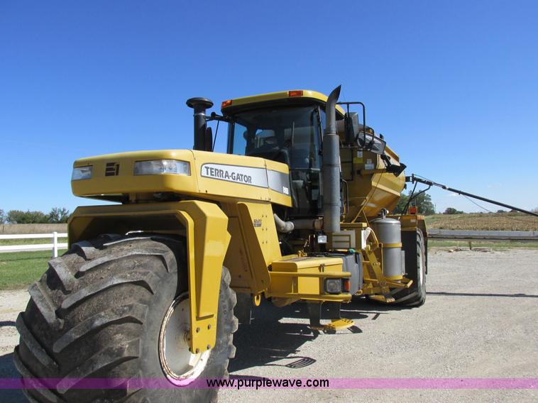 image for item I8921 2001 Ag-Chem TerraGator 8103 self-propelled applicator
