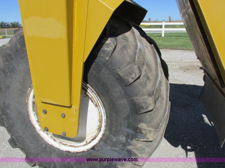 image for item I8921 2001 Ag-Chem TerraGator 8103 self-propelled applicator